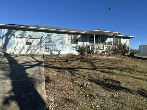 1128 Bear Den Cove, Galena, MO 65656