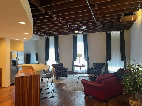 Springfield, MO 65806,317 S South AVE #302