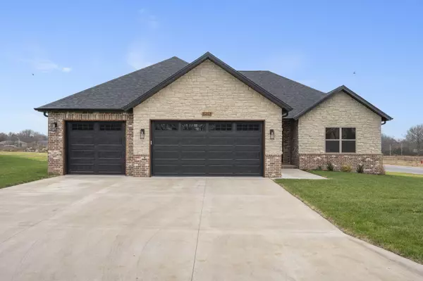Battlefield, MO 65619,5213 Logan DR