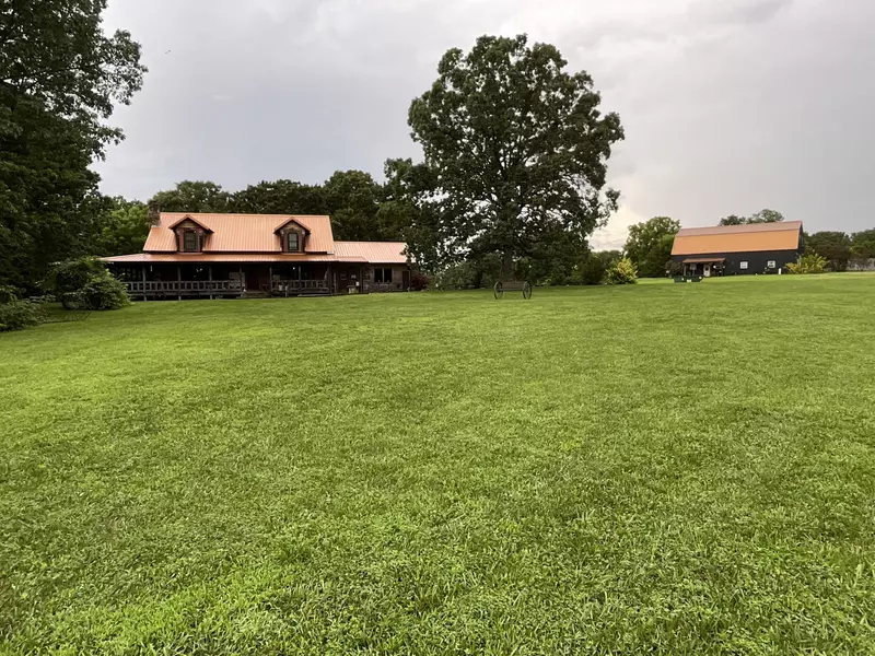 8685 State Route Ad, Dora, MO 65637