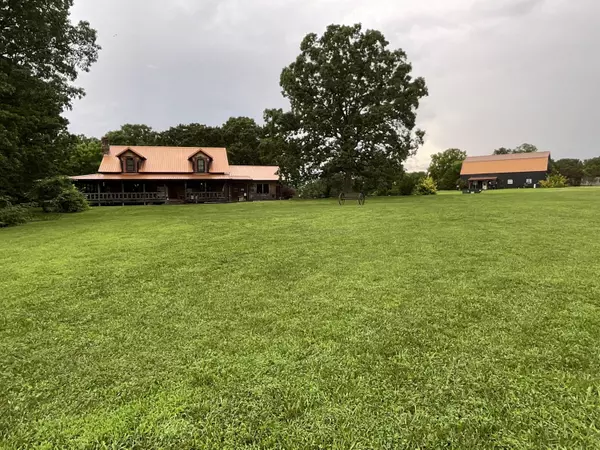 8685 State Route Ad, Dora, MO 65637