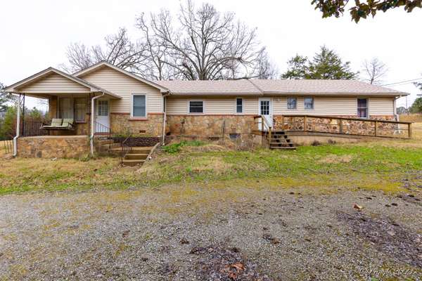 9666 County Road 6070, West Plains, MO 65775