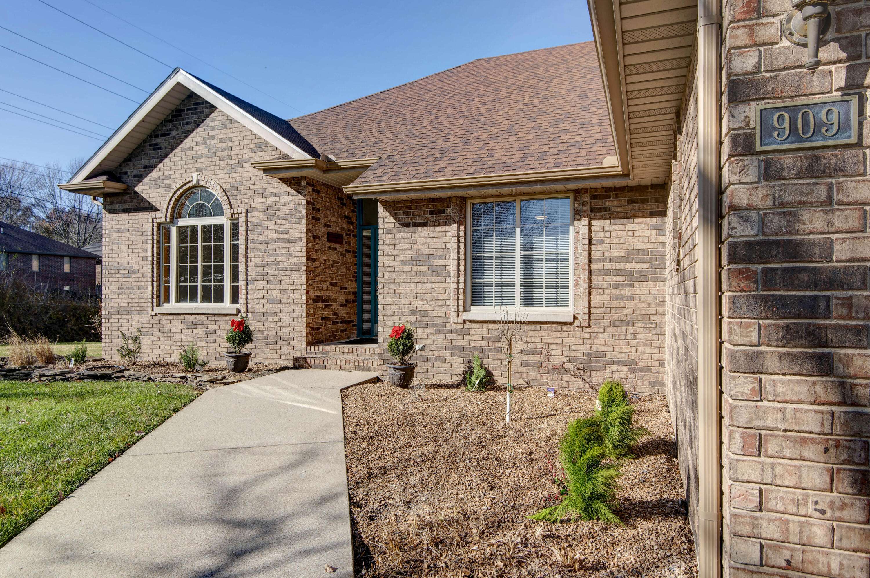 Springfield, MO 65807,909 E Maplewood ST