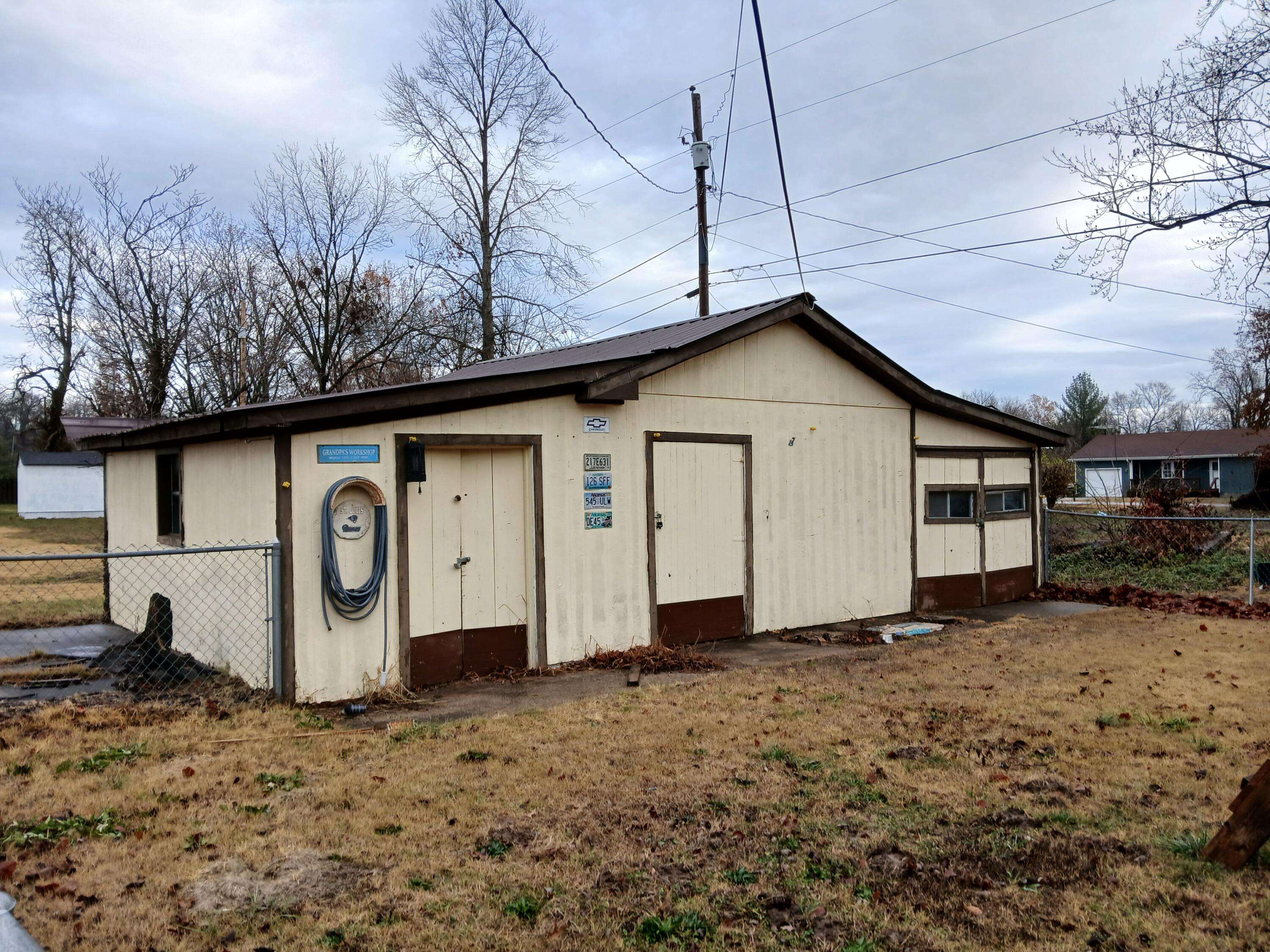 Cassville, MO 65625,1101 Presley DR