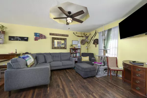 Clever, MO 65631,106 Maple ST