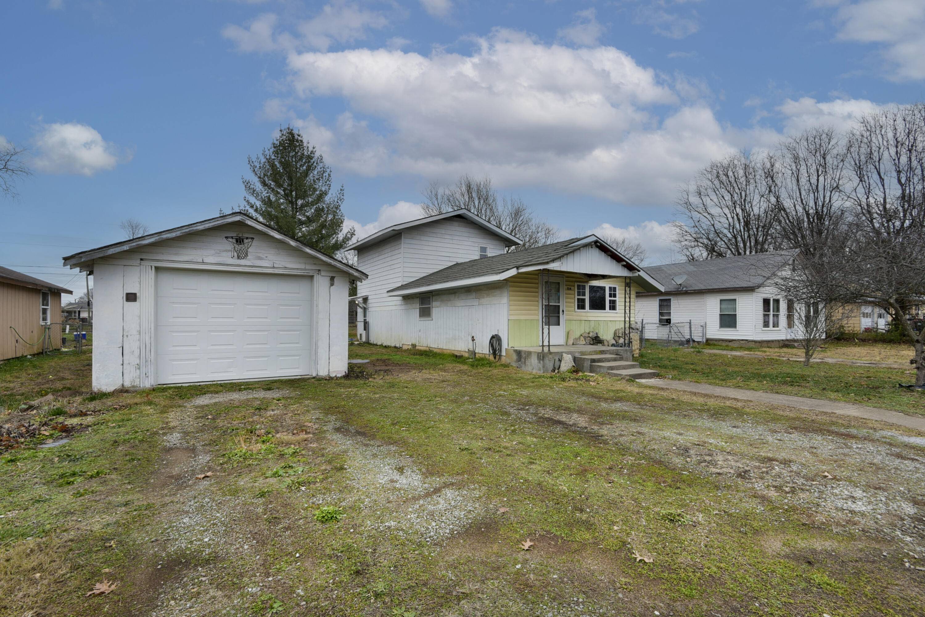 Cassville, MO 65625,1114 Ivey ST