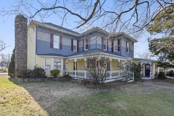 Marshfield, MO 65706,436 W Washington ST