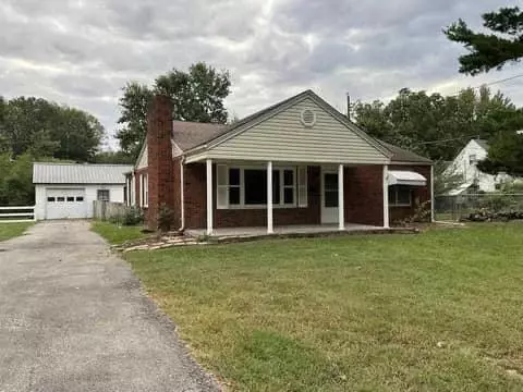 918 N Main AVE, Bolivar, MO 65613