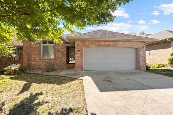 3148 W Sunset ST, Springfield, MO 65807