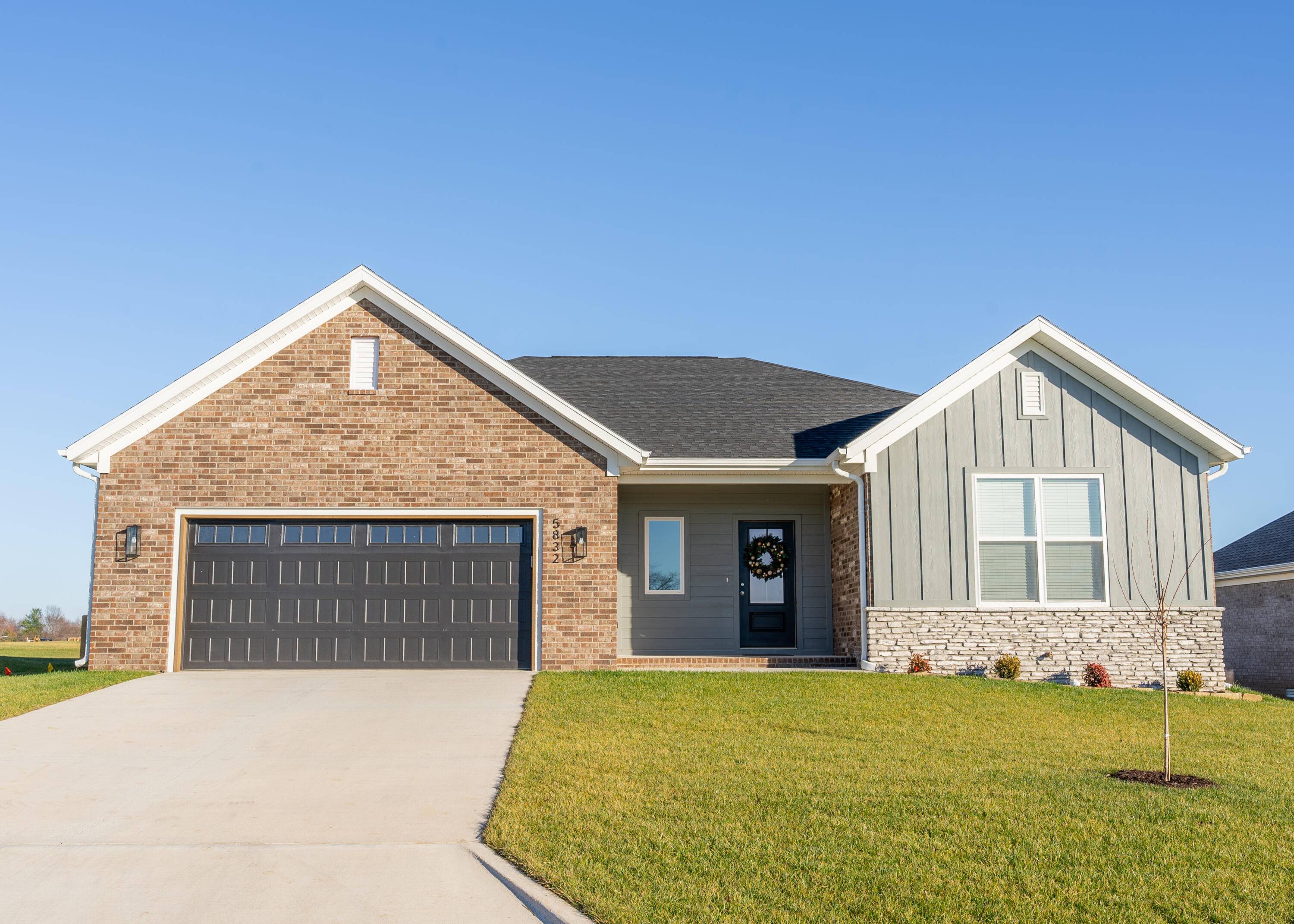 5459 E Wild Horse DR, Springfield, MO 65802
