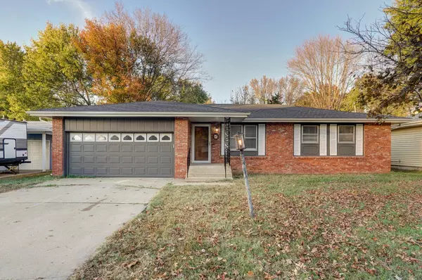 1317 E Sunset ST, Springfield, MO 65804