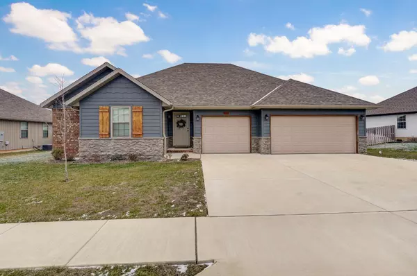 4334 Siena AVE, Ozark, MO 65721