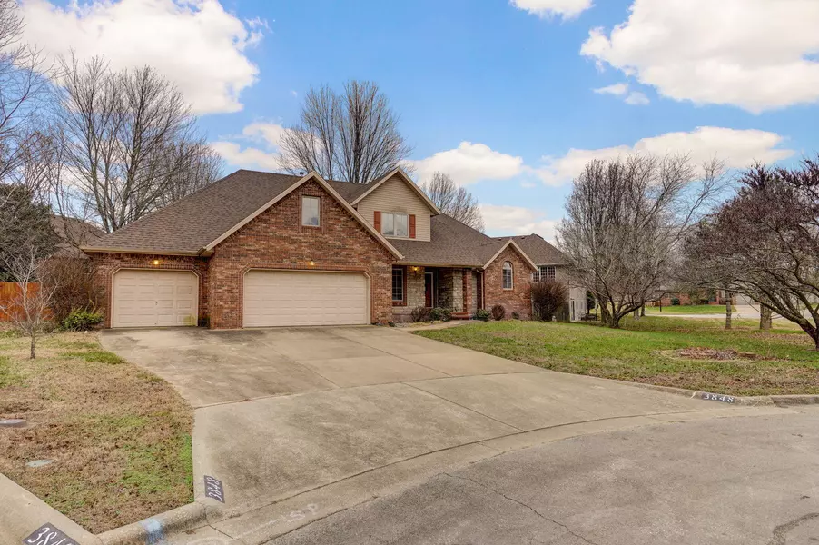 3848 W Vicki PL, Battlefield, MO 65619