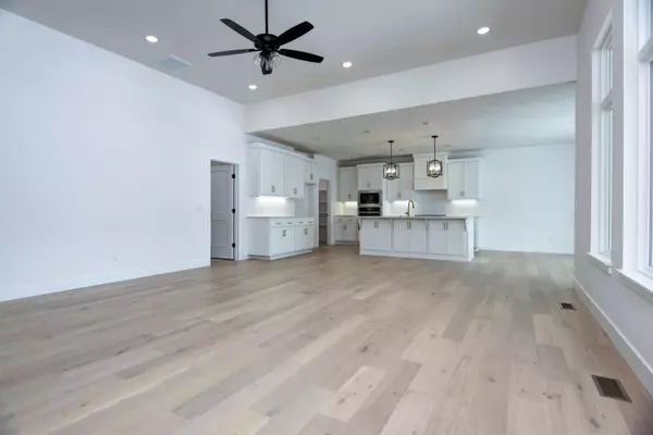 Battlefield, MO 65619,4099 W Sycamore DR #Lot 115