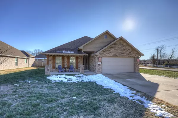 1806 Kent Dr. DR, Webb City, MO 64870