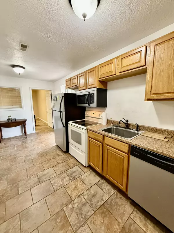 Ava, MO 65608,1306 Shull ST