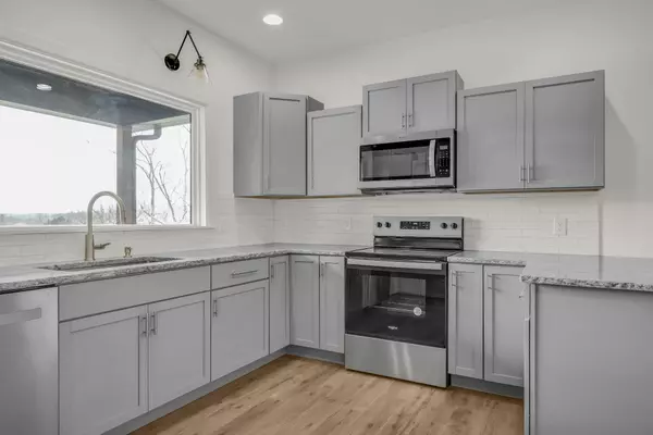 Anderson, MO 64831,800 E Maness