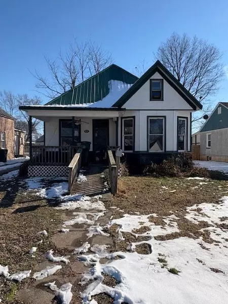 711 Frisco ST, Monett, MO 65708