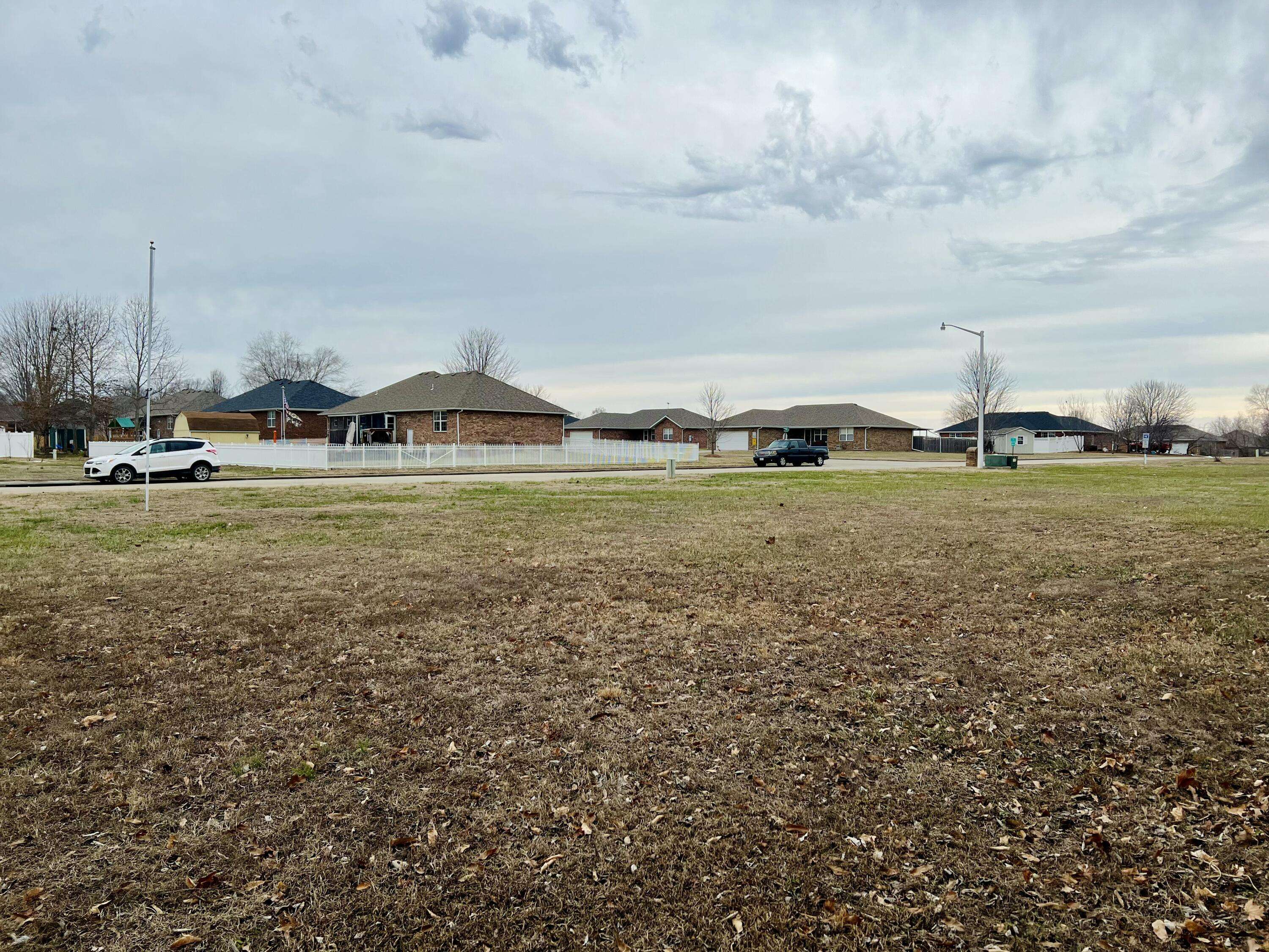 Bolivar, MO 65613,Lot 13 N Chicago AVE
