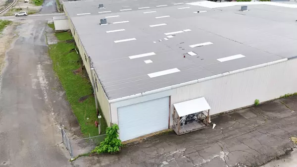 Mountain Grove, MO 65711,102 W Front ST