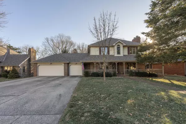 1534 S Ranch DR, Springfield, MO 65809