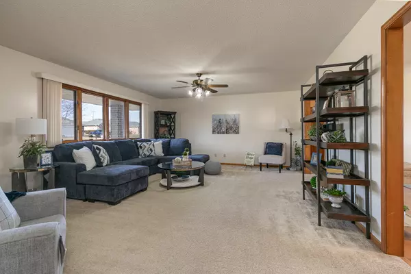 Bolivar, MO 65613,1690 S Sunset AVE