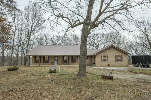 5605 S 130th RD, Willard, MO 65781