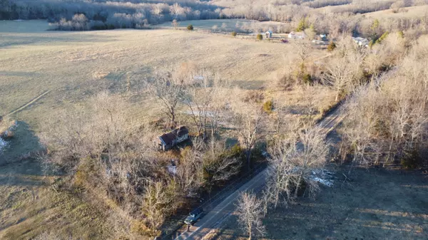 Ava, MO 65608,8445 County Road Nn-537