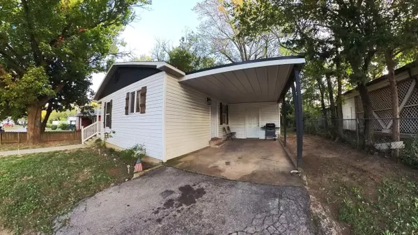 West Plains, MO 65775,1052 6th ST
