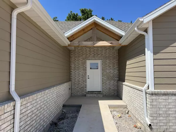 Republic, MO 65738,127 E Kelce LN