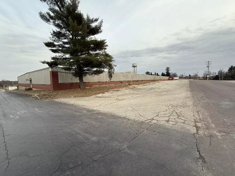 900 N Forrest Street, Mountain Grove, MO 65711