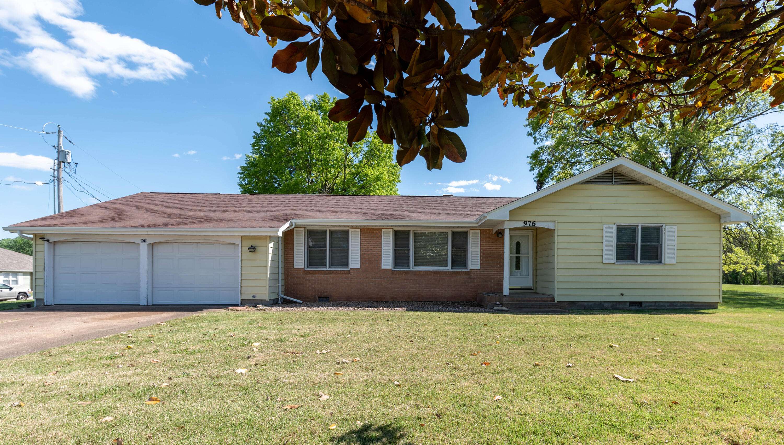 976 Evergreen AVE, Hollister, MO 65672