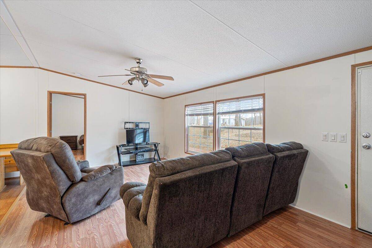 Pineville, MO 64856,527 Foxtrot RD