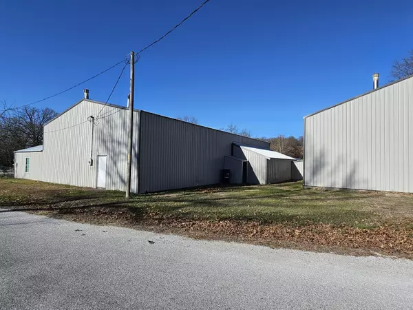 Neosho, MO 64850,000 Iris RD