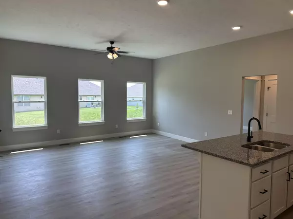 Nixa, MO 65714,1161 N Maxine AVE