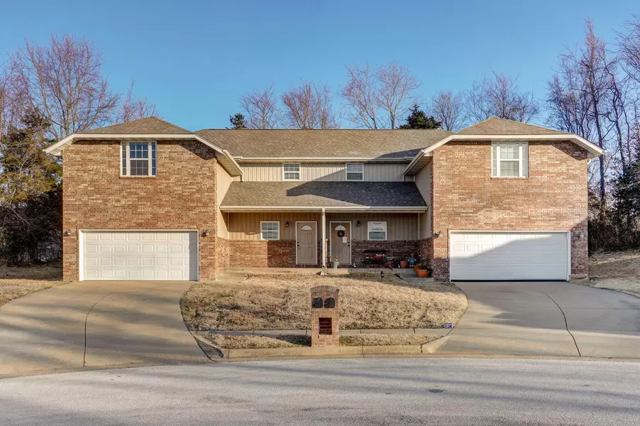 813 - 815 E Daniels ST, Ozark, MO 65721