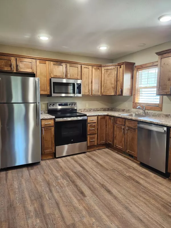 Lampe, MO 65681,3234 State Highway H