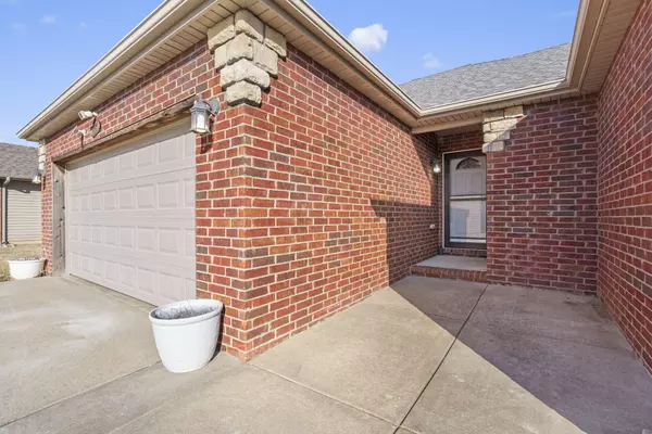 Republic, MO 65738,2471 E High Ridge CIR