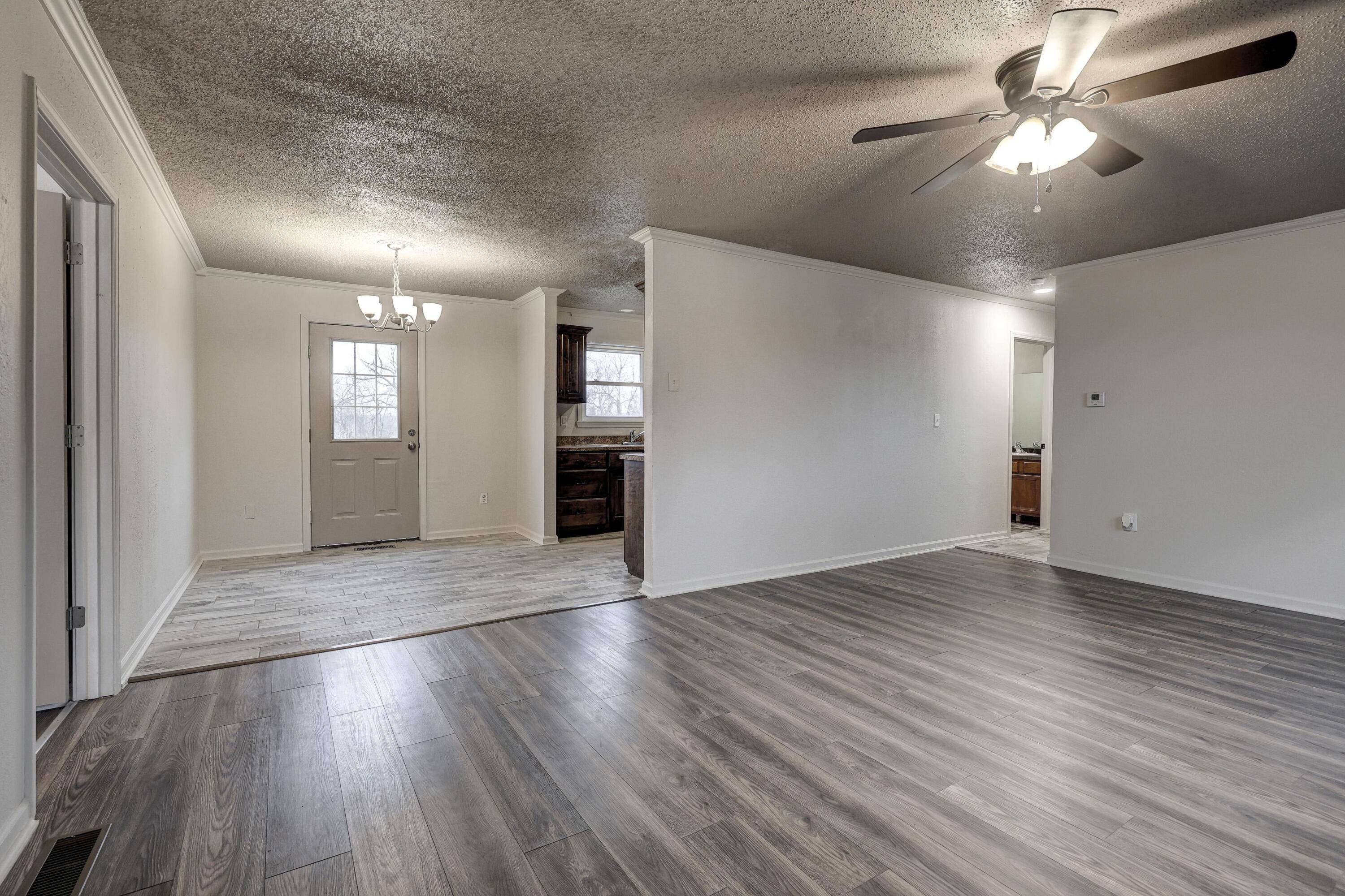 Webb City, MO 64870,9637 County Road 200