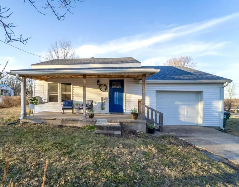 308 E 3rd ST, Miller, MO 65707