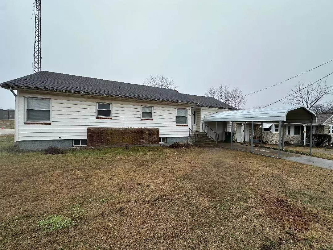 Mountain Grove, MO 65711,228 E 9th ST