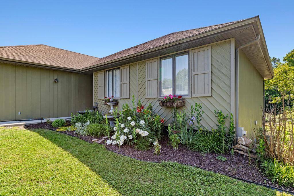 Billings, MO 65610,524 Twin Lakes DR