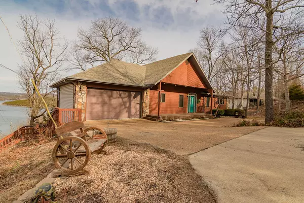 Branson West, MO 65737,239 Slane Chapel RD