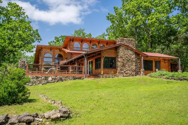 Reeds Spring, MO 65737,241 Nine Center CT