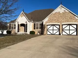 Marshfield, MO 65706,960 Brookside DR