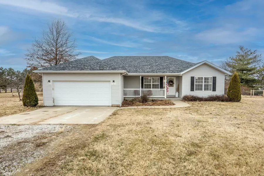 5415 S 165th RD, Brighton, MO 65617