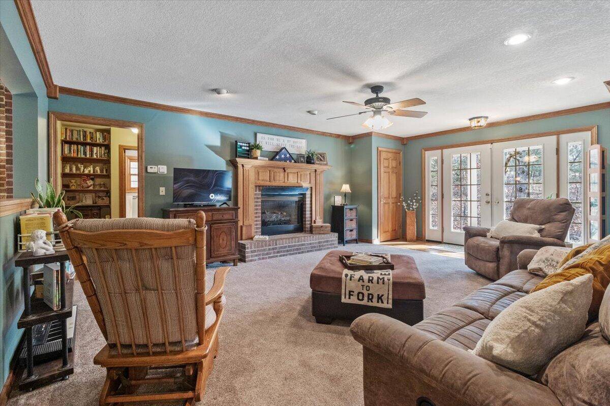 West Plains, MO 65775,1219 County Road 6170