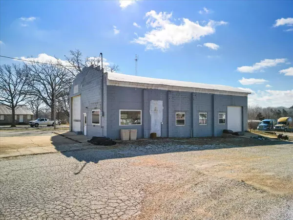 Summersville, MO 65571,533 N Highway 17