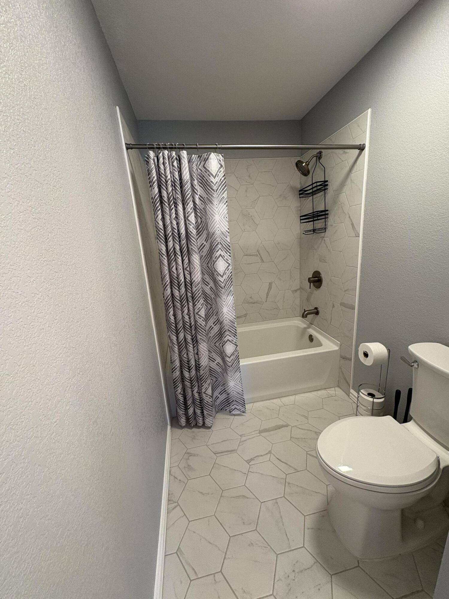 Neosho, MO 64850,1016 Shartel DR