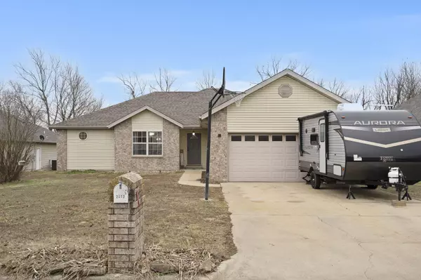 2012 Carolyn ST, Pleasant Hope, MO 65725